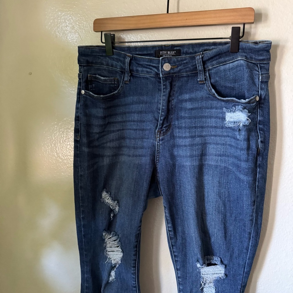 Judy Blue | Distressed Cuffed Skinny Jeans - Picture 2 of 7